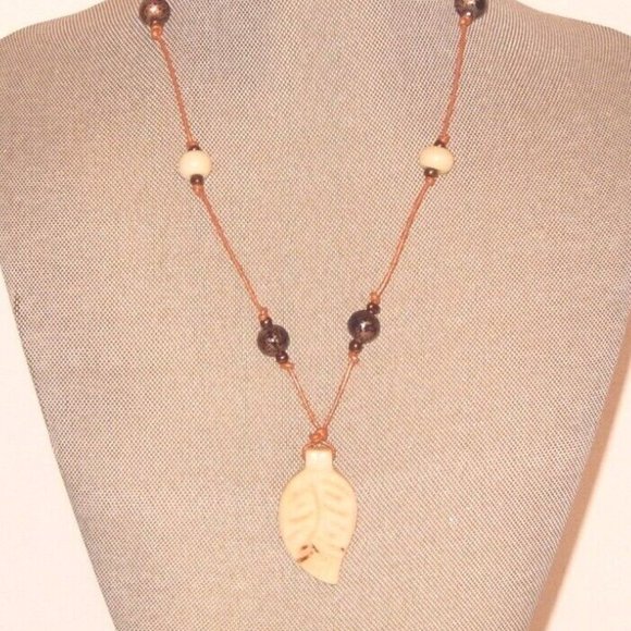 Chico's Necklace Carved Stone Leaf Pendant Beaded Tan Cord Unique - Picture 7 of 7